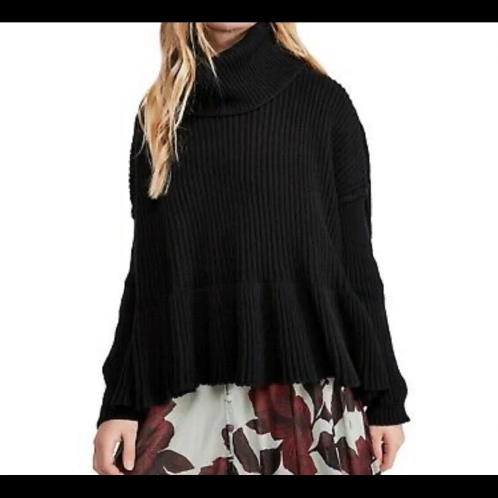 Free people layer cake black turtleneck size xs